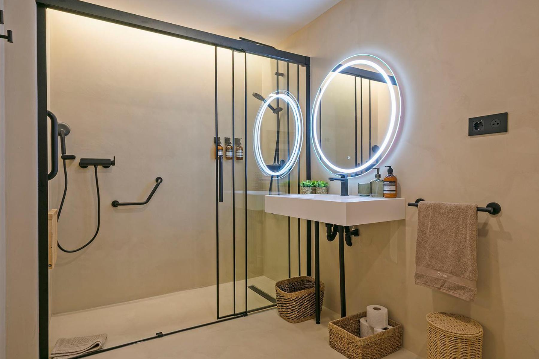 Olivia Hostel *
